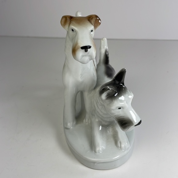 Fine Porcelain ScottishTerrier’s Figurine - Picture 8 of 14